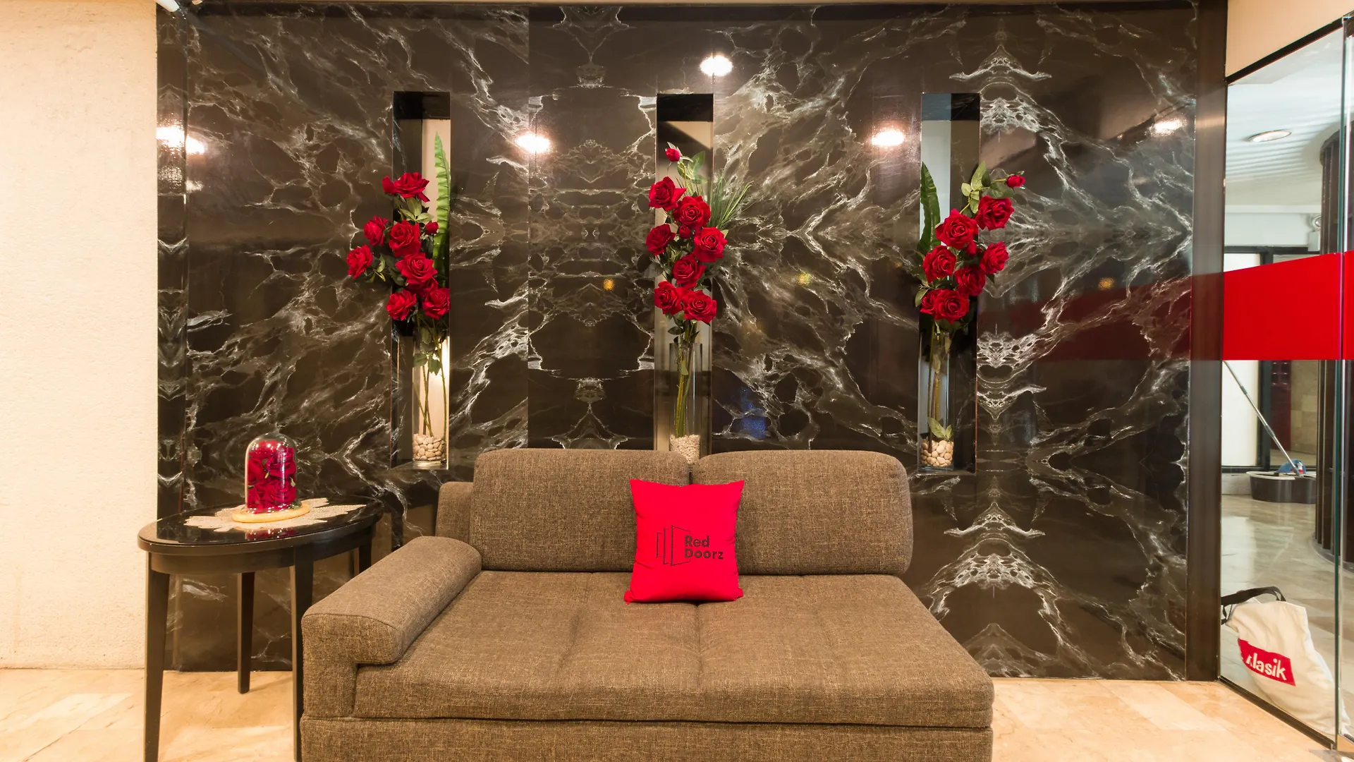 Reddoorz Premium Near Greenbelt Makati - Vaccinated Staff Макати Филиппины