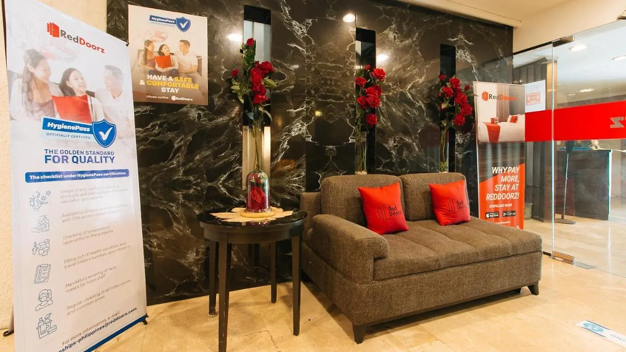 Reddoorz Premium Near Greenbelt Makati - Vaccinated Staff Makati City Philippines