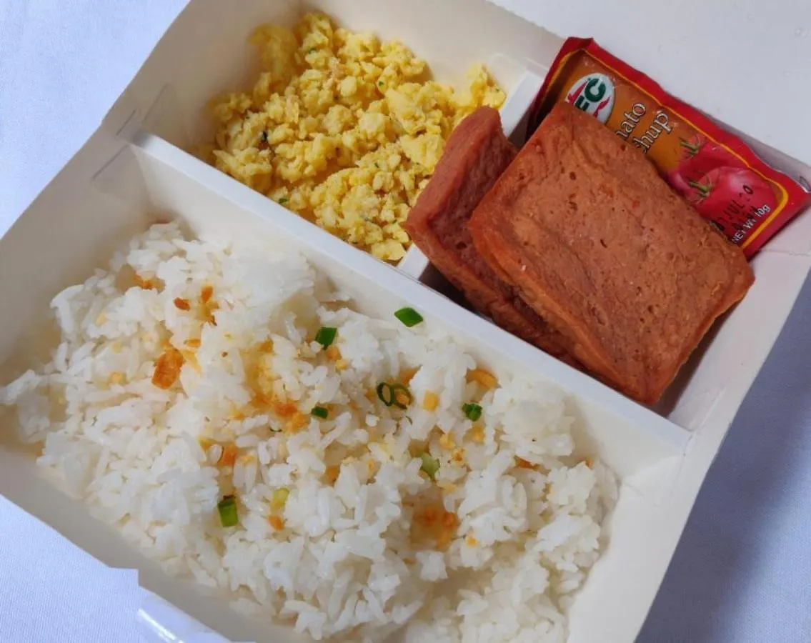 Hotel Reddoorz Premium Near Greenbelt Makati - Vaccinated Staff Makati City