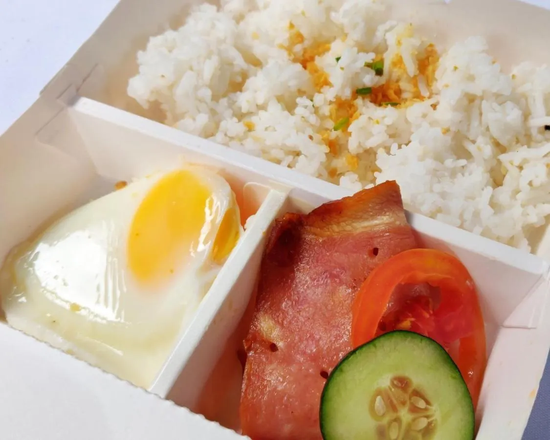 Reddoorz Premium Near Greenbelt Makati - Vaccinated Staff Makati City 4*,  Philippines