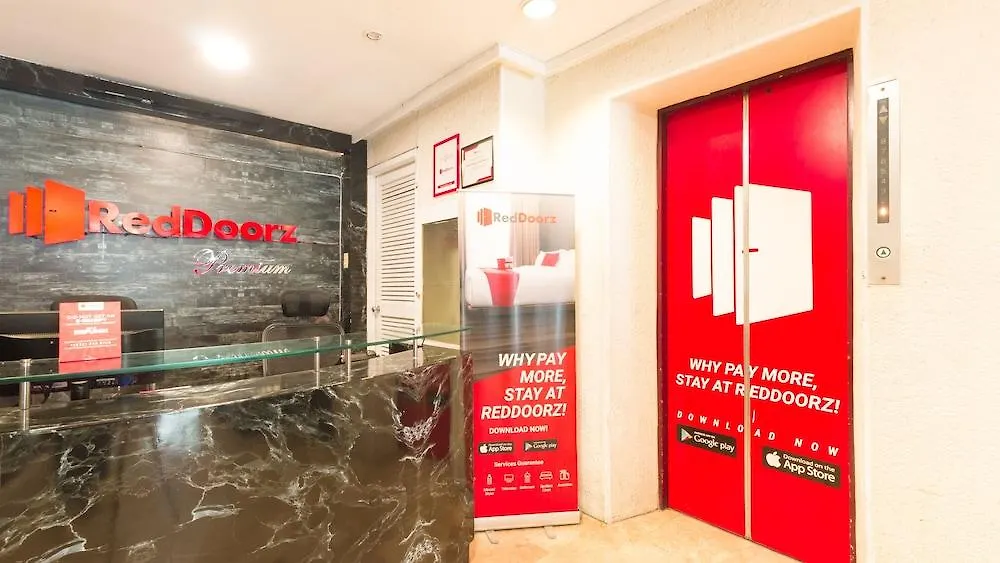 **** Hotel Reddoorz Premium Near Greenbelt Makati - Vaccinated Staff Makati City Philippines