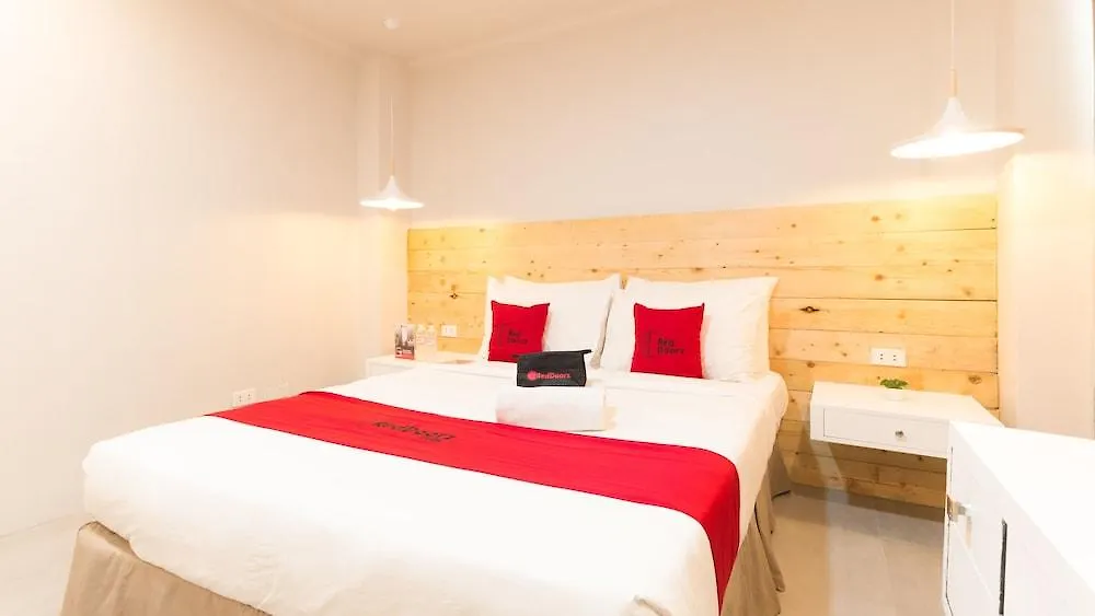 Hotel Reddoorz Premium Near Greenbelt Makati - Vaccinated Staff Makati City