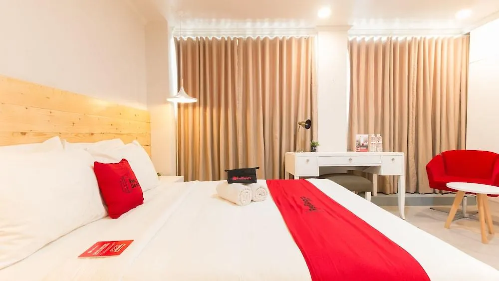 **** Hotel Reddoorz Premium Near Greenbelt Makati - Vaccinated Staff Makati City Philippines