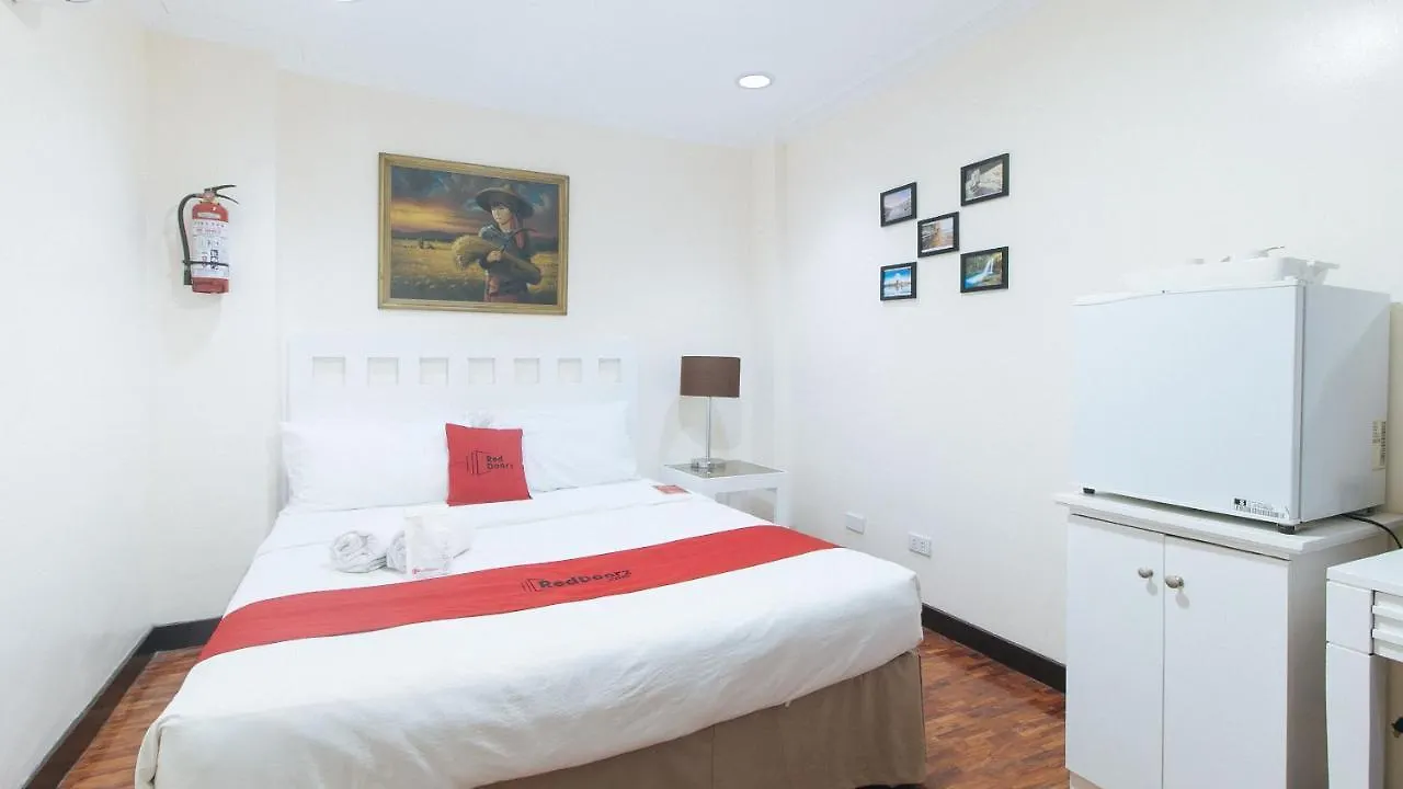 Reddoorz Premium Near Greenbelt Makati - Vaccinated Staff Makati City Hotel