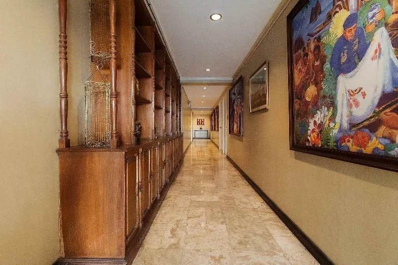 Hotel Reddoorz Premium Near Greenbelt Makati - Vaccinated Staff Makati City